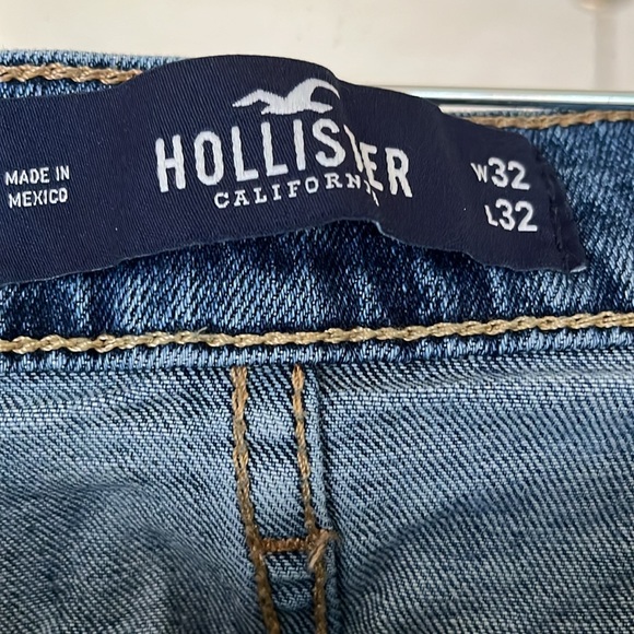 Hollister Men’s Jeans Distressed Classic Straight 32x32 inches in EUC - Picture 3 of 6